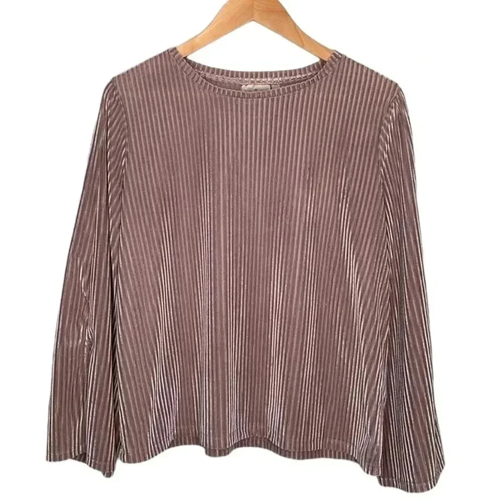 Anthropologie Dantelle Velvet Ribbed Wide Sleeve Lilac Crewneck Top Size Medium